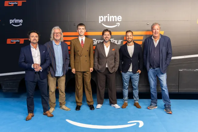 Grand Tour Cast